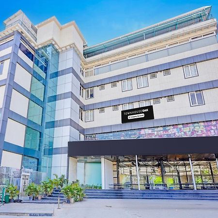 Super Townhouse Oak Electronic City Formerly Hotel Trubell Kammasandra Extérieur photo
