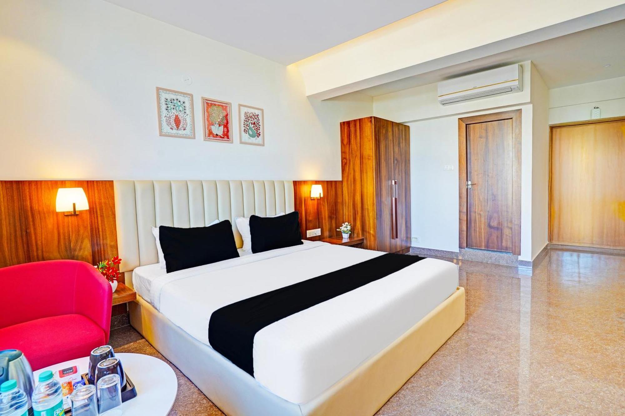 Super Townhouse Oak Electronic City Formerly Hotel Trubell Kammasandra Extérieur photo