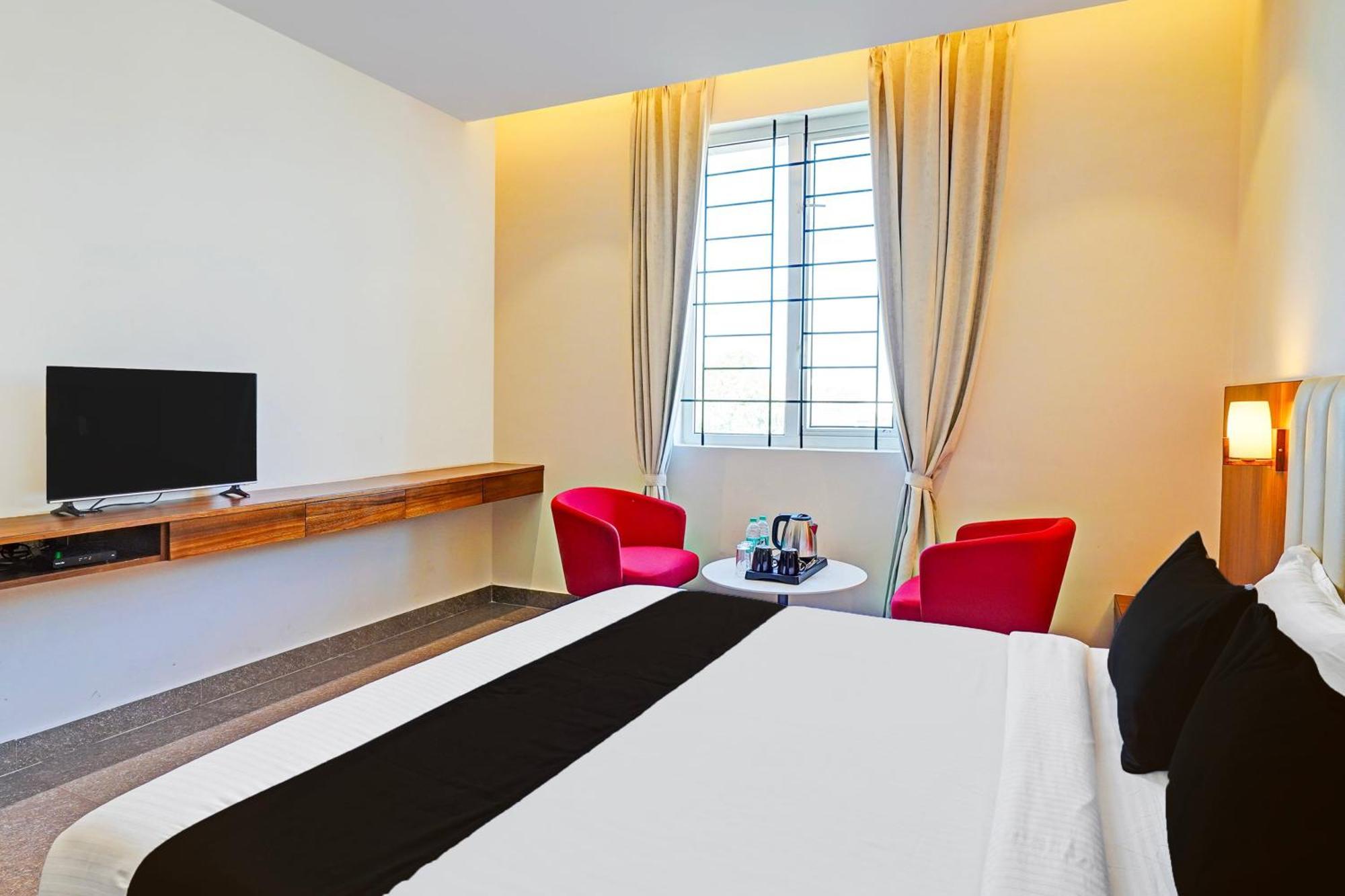 Super Townhouse Oak Electronic City Formerly Hotel Trubell Kammasandra Extérieur photo