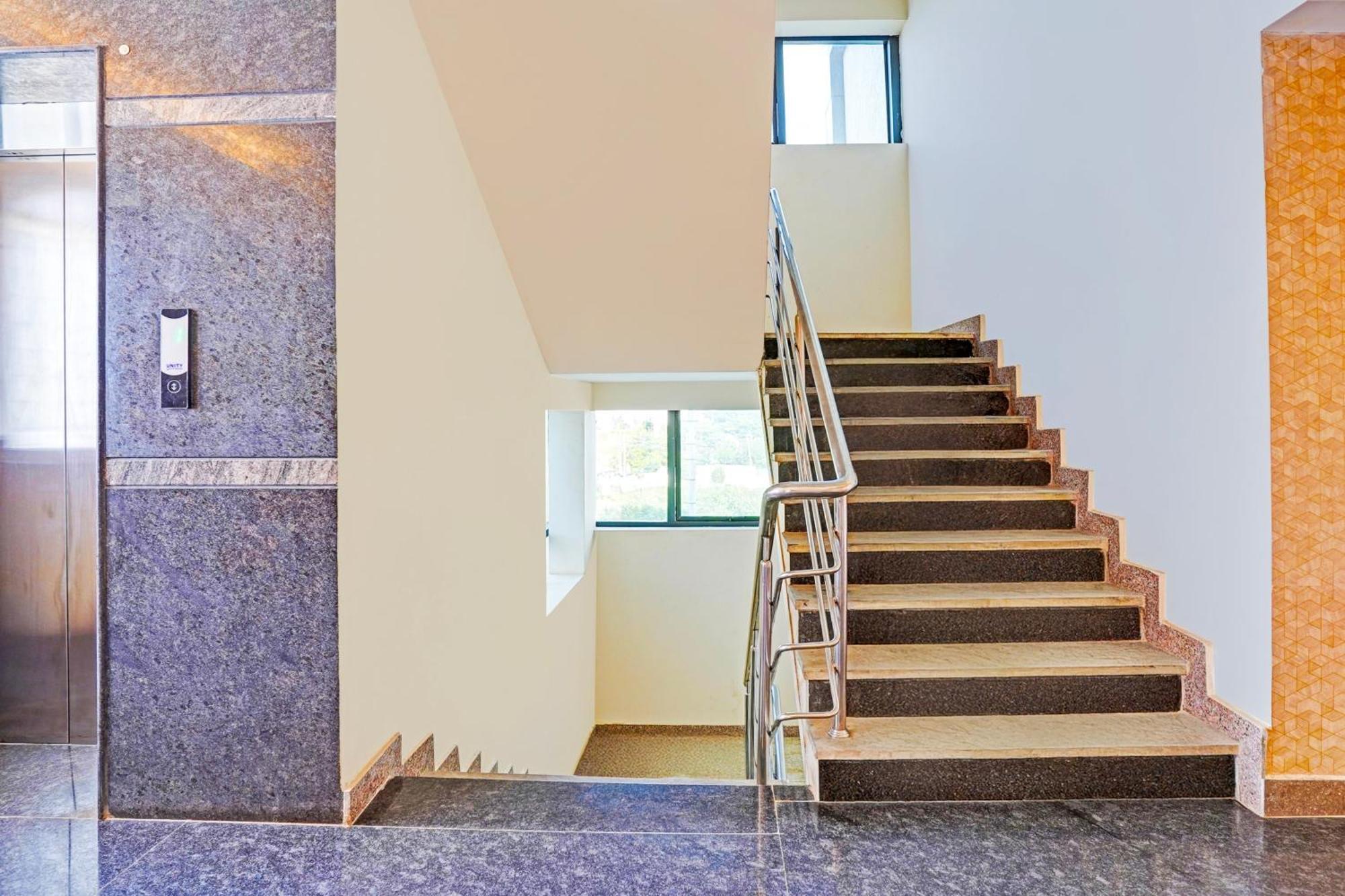 Super Townhouse Oak Electronic City Formerly Hotel Trubell Kammasandra Extérieur photo
